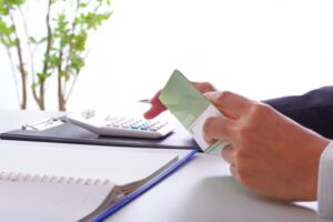 50代で年収800万は狙える？年収800万稼ぐ50代の割合や職種を解説