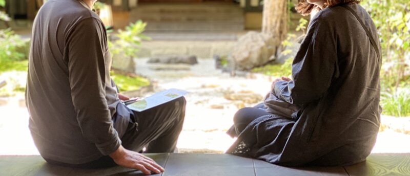 50代女性がマッチングアプリに疲れたと感じたら見直したい出会いの選択肢