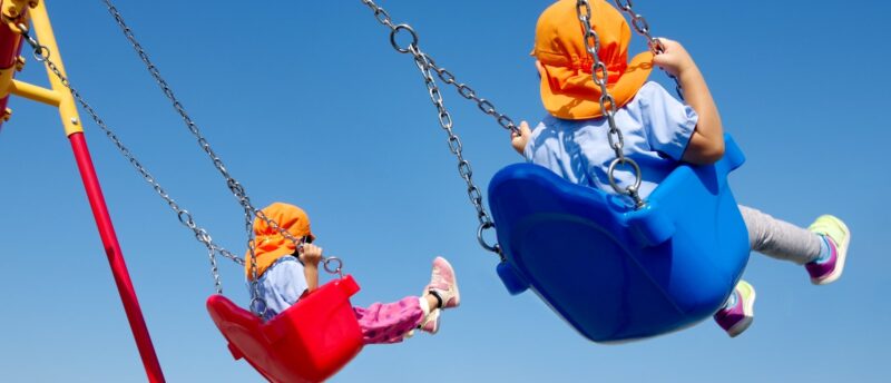 学資保険は親の年齢で保険料が変わる？加入のベストタイミングも解説