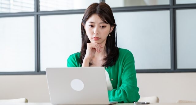 職場で独身が自分だけと感じる理由｜孤独を減らす考え方と出会いを紹介！