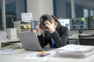 社会人5年目だけど仕事ができない…。周囲と比較して辛い社会人の対策と転職成功法