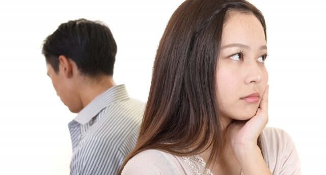 彼氏がいるけど婚活するのは問題ない？婚活するかの判断基準と行動を紹介！