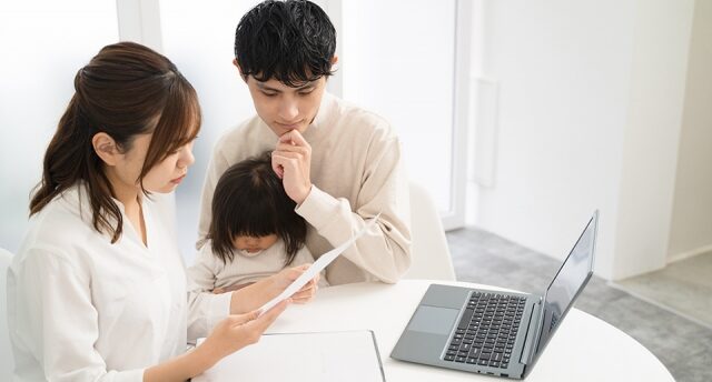 世帯年収1000万円は年間いくら貯金できる?平均貯蓄額と実態を解説！