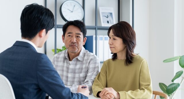 50代が最低限入っておくべき保険とは？老後に備える選び方を解説